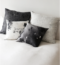 Load image into Gallery viewer, Mercury Linen Throw Cushion