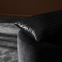 Load image into Gallery viewer, Motum Leather Cushion Black